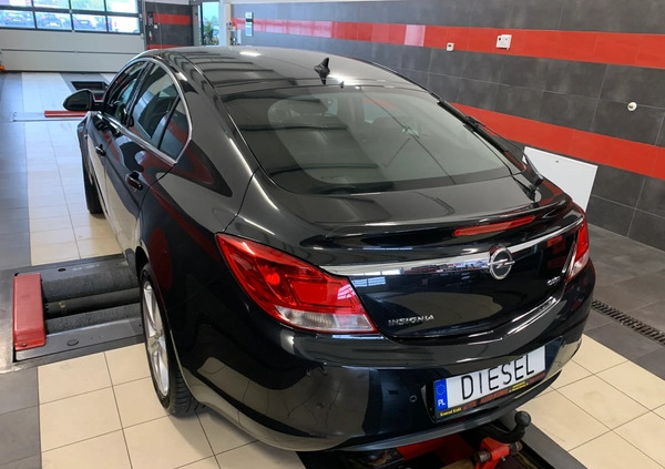 Opel Insignia cena 25900 przebieg: 240000, rok produkcji 2013 z Szlichtyngowa małe 106